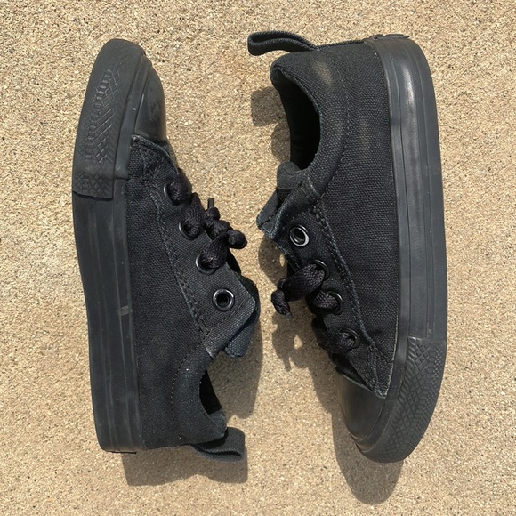 Black Converse sz 9 Infant - Picture 6 of 10